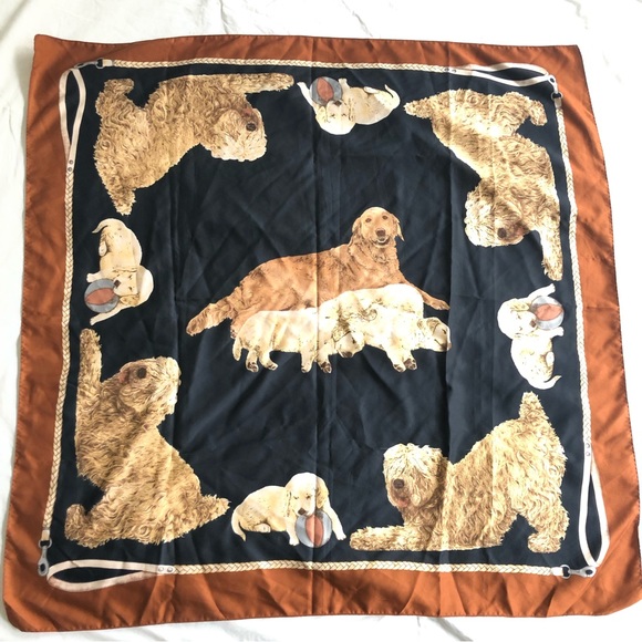 VNTG SYMPHONY Scarf “My Dogs Play with Puppies”-Italy 34x34” - Picture 1 of 12
